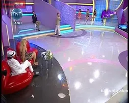 Yeliz Yeşilmen – ateşli sahnesi – Açıl Susam Açıl, 2011-07-06