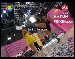 Aylin Coşkun – dikkat çekici anları – Aşk Olsun - Turkunlu üzerinde izle
