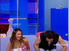 Ece Erken – seksi anları – Büyüle Beni - Turkunlu üzerinde izle