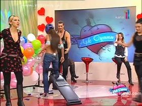 Nuran Sultan – seksi anları – Aşk Oyunu - Turkunlu üzerinde izle