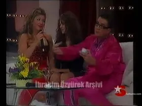 Nez – show görüntüleri – Sibel - Ata Show, 2002-10-12 - Turkunlu üzerinde izle