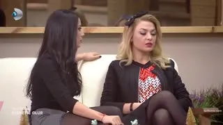 Nur Erkoç – sıcak anları – Kısmetse Olur - Turkunlu üzerinde izle