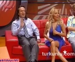 Lerzan Mutlu – seksi anları – Tuhaf Şeyler - Turkunlu üzerinde izle