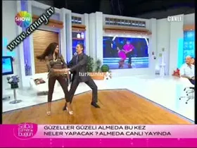 Saba Tümer – sıcak anları - Turkunlu üzerinde izle