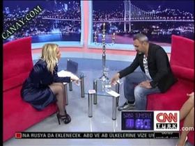 Saba Tümer – ateşli sahnesi – Saba Tümer'le Bu Gece - Turkunlu üzerinde izle