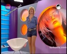 Nilüfer Kurt – show görüntüleri – Nilüfer Kurt'la Show Zamanı, 2010-10-20 - Turkunlu üzerinde izle