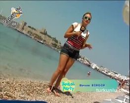 Birsen Birdir – cesur görüntüleri – Beach Party - Turkunlu üzerinde izle