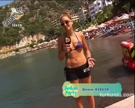 Birsen Birdir – cesur görüntüleri – Beach Party - Turkunlu üzerinde izle