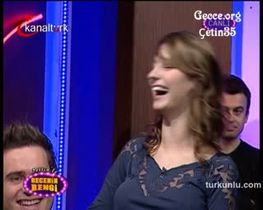Tuba Ünsal – kışkırtıcı anları – Berrin'le Gecenin Rengi - Turkunlu üzerinde izle