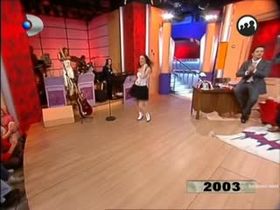 Nil Karaibrahimgil – show görüntüleri – Beyaz Show, 2003-05-23