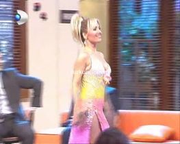 Lerzan Mutlu – show görüntüleri – Beyaz Show - Turkunlu üzerinde izle