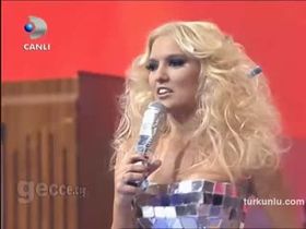 Demet Akalın – show görüntüleri – Beyaz Show - Turkunlu üzerinde izle