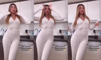 Ayşe Özyürek – Instagram görüntüleri - Turkunlu üzerinde izle