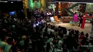 Hande Soral – show görüntüleri – Beyaz Show - Turkunlu üzerinde izle