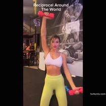 Selin Aktaş – Instagram görüntüleri, 2024-12-03 - Turkunlu üzerinde izle