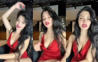 Bigo Kitana premium bigo ifşa videoları part 90 Posteri