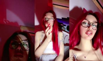 Kızıl Cadı Tango Mericeyn'nin tümö arşivlik ve yeni ifşa videoları part 65 Posteri