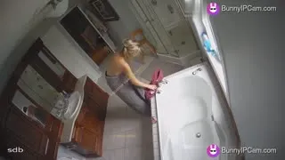 Tattooed Slut Chats Dirty With Clients While Naked in Bathtub — Watch on BunnyIPCam
