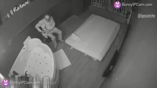 Hidden Salon Spy Cam Catches Babe Getting Her Pussy Fingered and Licked — Watch on BunnyIPCam