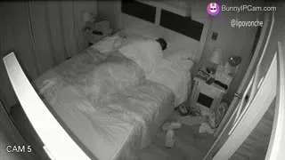 Girlfriend Gets Off Hard When Her Boy Pins Her Down and Controls Her in Bed