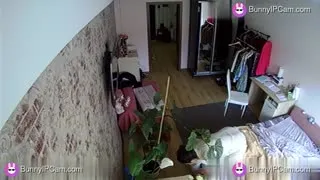 Bored Brunette Grabs Her Huge Vibrator And Fucks Herself Silly To Relax — Watch on BunnyIPCam