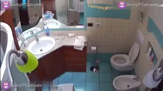 Chubby Milf Shoves Her Big Naked Ass Over The Bidet And Washes Her Fat Pussy — animated preview