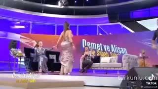 Solmaz Çiros sexsi ifşa videoları 21.08.2026 part 14 - Turkunlu üzerinde izle