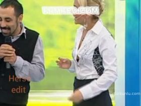 Ece Erken sexy ifşa videoları 20.08.2026 part 105 - Turkunlu üzerinde izle