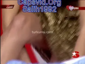 Esra Erol sexy ifşa videoları 20.08.2026 part 6 - Turkunlu üzerinde izle