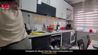 Zeynep Tümbek'in Çıplak üvey kardeşi Katılımcısı 10. Youtuber Videoyu Gösteriyor Posteri