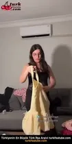 Mira'nın TikTok'ta Özel Elbise Değiştirme Videosu Ön İzleme