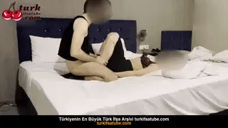 Cemre Özdemir Otelde Müşteriye Sakso Verdik Ön İzleme