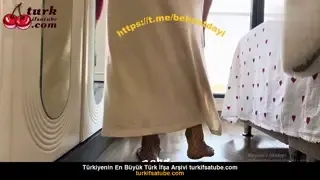 Saksoz ile her telden ifşa kova suyla yerleri sildi Ön İzleme