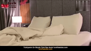 Lina Harley, çıplak bir şekilde yakalanırken, seksi ablasının karnını okşarken sert sikildi. Ön İzleme