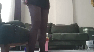 Sakallımda sucuk gibi bacaklarım Ön İzleme