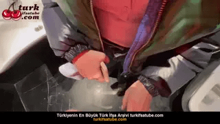 Mavi Ayakkabı 31, Tuvalet'te Sikişmeden Sonra Boynu Tutmak İçin Kapat Ön İzleme