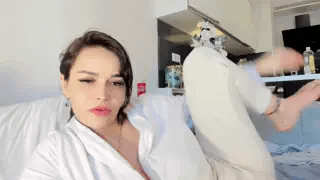 Fotomodel Zeynep StripChat ifşa videoları part 14 Ön İzleme